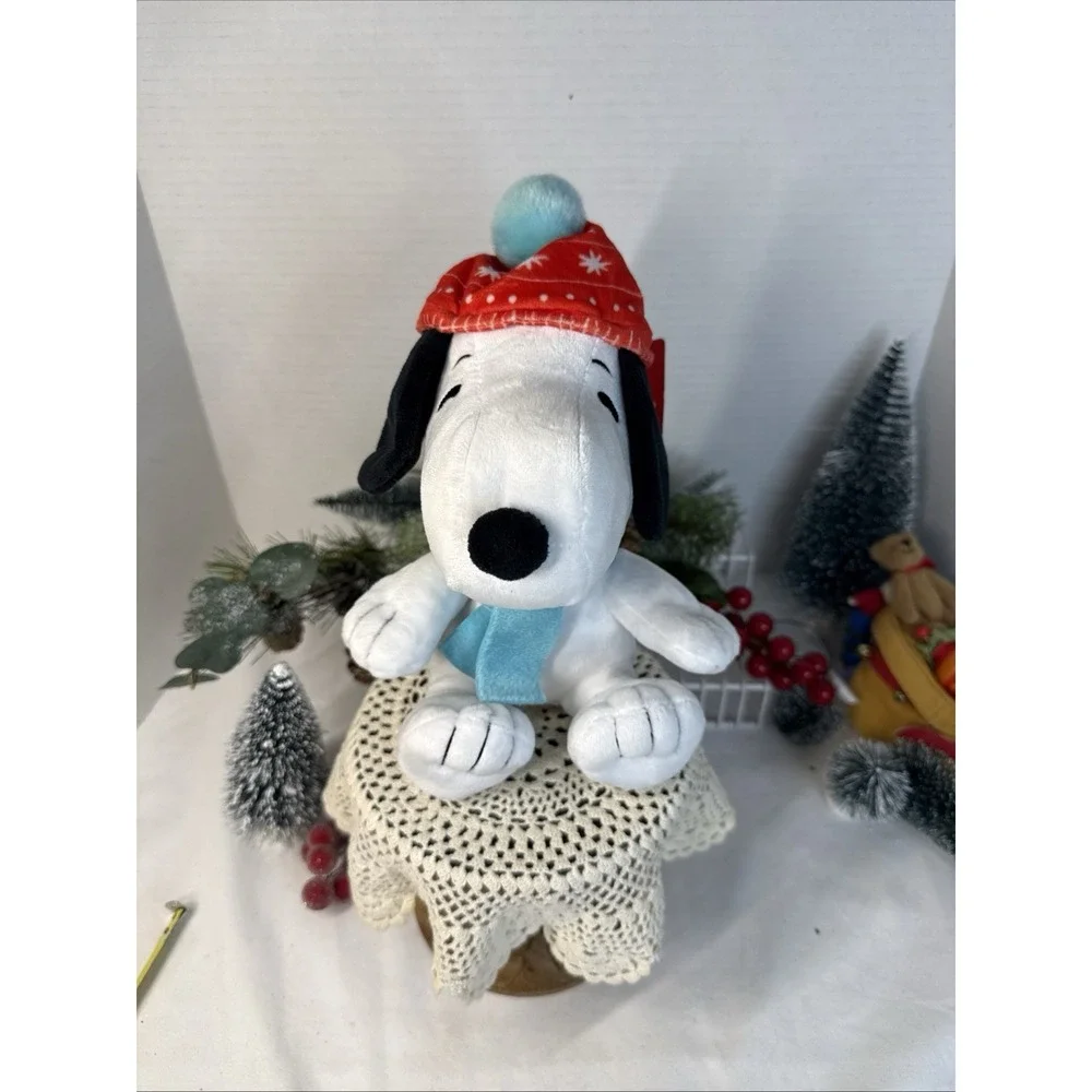 Hallmark Peanuts Snoopy Plush in Winter Hat & Scarf 7